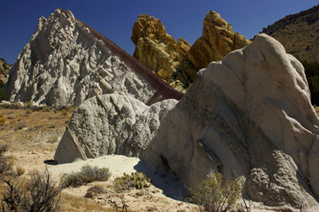 Up-ended rock formations in the Cock's Comb along Cottonwood Road